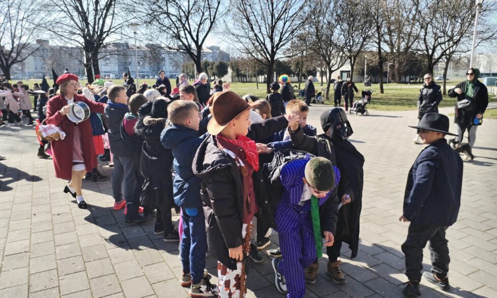 Maskirana povorka na Trgu Ivana Kukuljevića