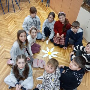 Malci radoznalci – interdisciplinarni pristup razvoju potencijala darovitih, talentiranih i kreativnih učenika Malci radoznalci – interdisciplinarni pristup razvoju potencijala darovitih, talentiranih i kreativnih učenika